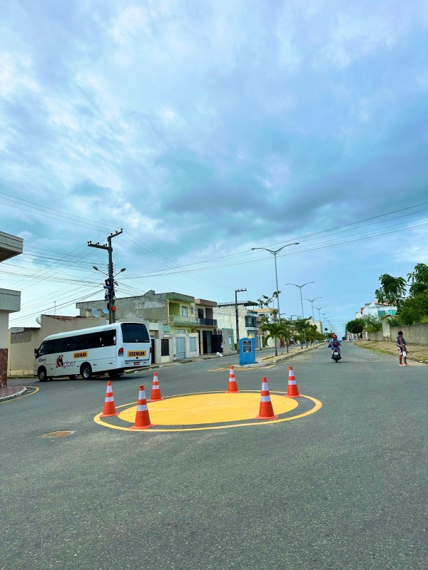 SMTT instala mais uma rotatória no trânsito de Itabaiana